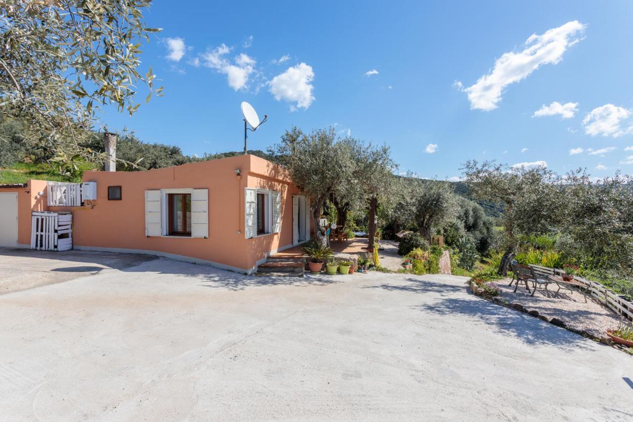 Tiria House Bosa - Casa Vacanze Exteriör bild